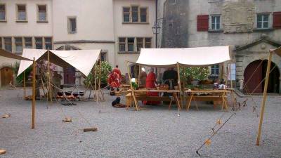 Blick über die gesamte Küche bei der Burgbelebung Lenzburg