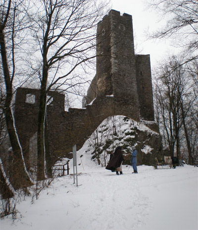Burg Stauf im Winter.