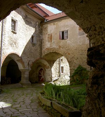 Burg Piberstein - innerer Hof